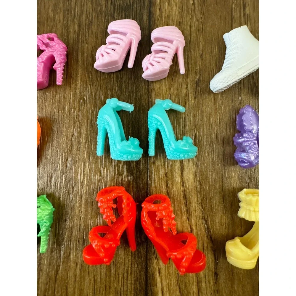 Fashion Doll Shoes Lot High Heels Pumps High Tops‎ Dressy Fashionistas Colorful